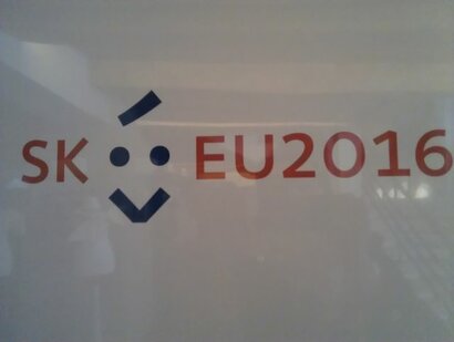 eSK a EÚ - úsmevy na Trenčianskom hrade