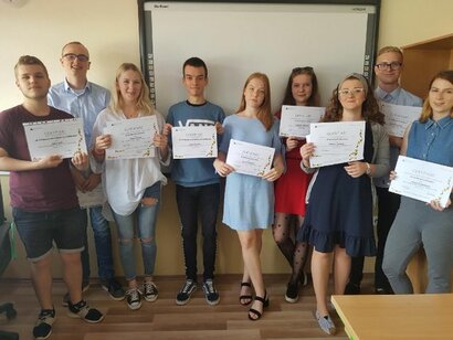 Úspešní študenti v programoch JA Slovensko získali certifikáty