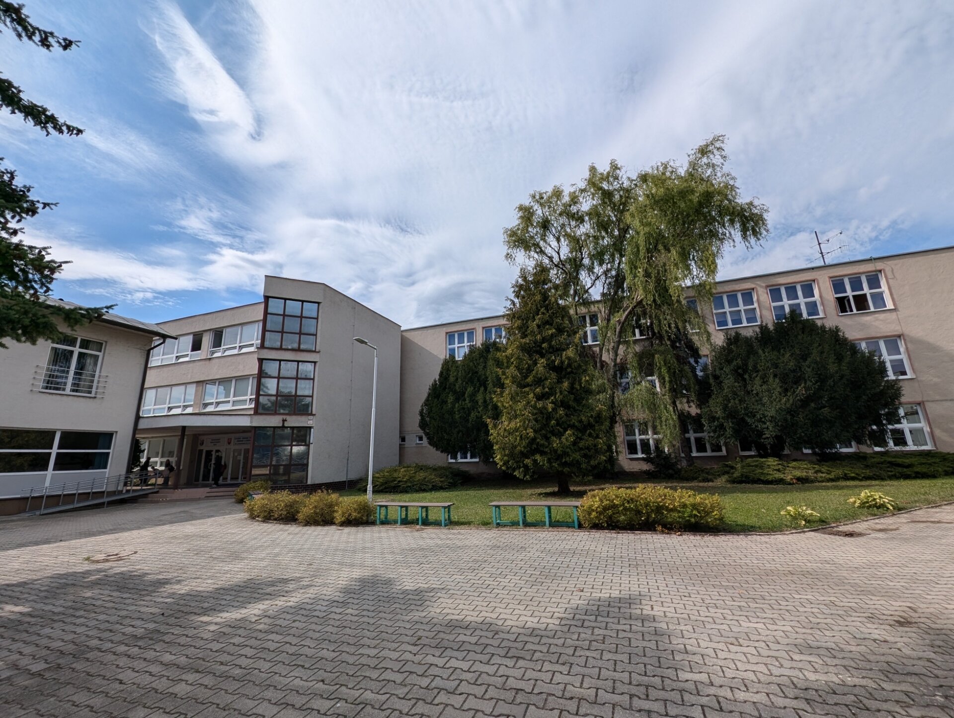Zväčšiť fotografiu - Naša škola