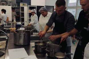 Workshop o varení a úspechoch z práce v zahraničí s absolventmi školy - 82321888_627073521361756_1425799962540638208_n