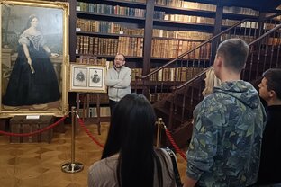 Zväčšiť fotografiu - Apponyiho historická knižnica