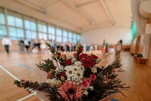 Zväčšiť fotografiu - Slávnostné rozlúčenie s maturantmi