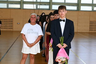 Zväčšiť fotografiu - Slávnostné rozlúčenie sa so žiakmi učebných odborov