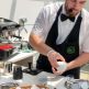 Barista jilemáku 2025 s vôňou kávy a sladkých dezertov - 6049fb3e-f1a3-4898-9bcb-04e7ba63dd4b